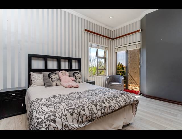 4 BEDROOM FREEHOLD FOR SALE IN SAGEWOOD